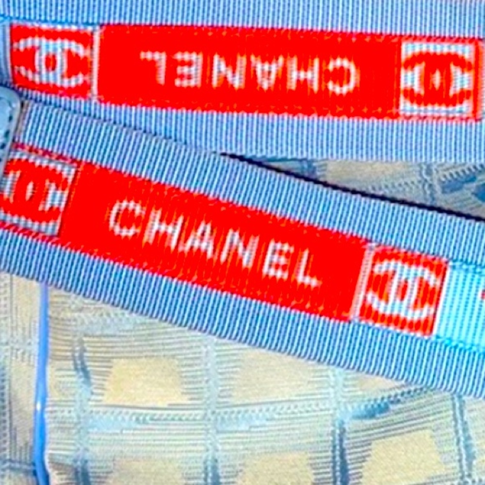 WOW POSHMARK - ON SALE AUTHENTIC CHANEL PARIS FESTIVAL READY Handsfree Crossbody